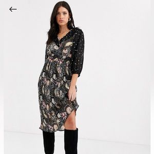 Vera Moda Midi Dress In mixed floral and paisley print size S NWT!